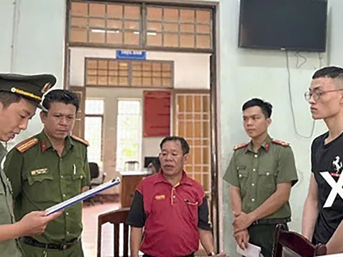 Khởi tố đối tượng rủ bạn sang Campuchia làm ‘việc nhẹ, lương cao’