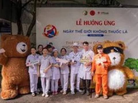 Hơn 100.000 người Việt tử vong do thuốc lá mỗi năm, nhân viên y tế nói không với thuốc lá