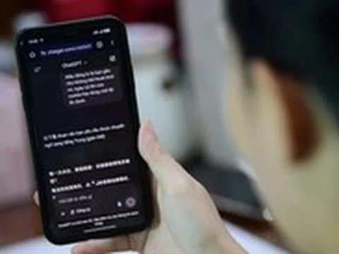Dùng AI thay phiên dịch viên