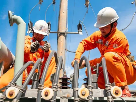 Tiêu thụ điện cao kỷ lục trong ngày nắng nóng gay gắt