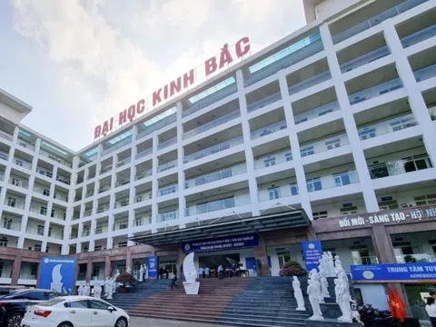 Công an ra ‘tối hậu thư’ yêu cầu bàn giao con dấu cho Hiệu trưởng Trường Đại học Kinh Bắc