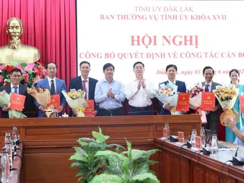 Công bố quyết định về công tác cán bộ ở 2 tỉnh Bình Định và Đắk Lắk