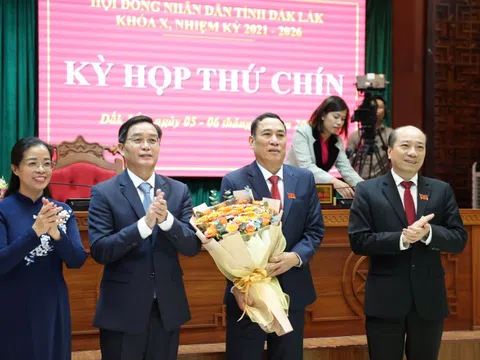 Phó Chủ tịch HĐND tỉnh Đắk Lắk xin nghỉ hưu trước tuổi