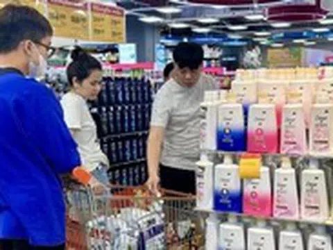 Loạt phiếu công bố mỹ phẩm tự thu hồi: Hiểu sao cho đúng để tránh hoang mang?
