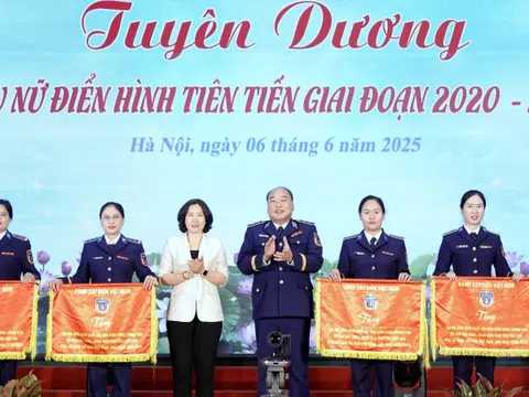 Nhiều 'bóng hồng' Cảnh sát biển lập thành tích xuất sắc