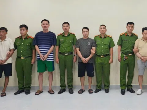 Phá đường dây sản xuất, mua bán dầu nhớt giả quy mô lớn ở TPHCM