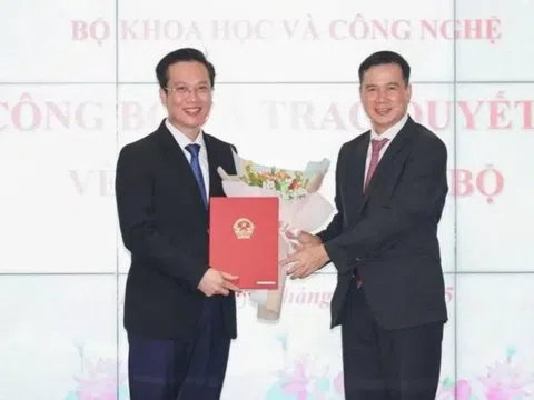 Điều động, bổ nhiệm cán bộ ở 4 bộ, ngành
