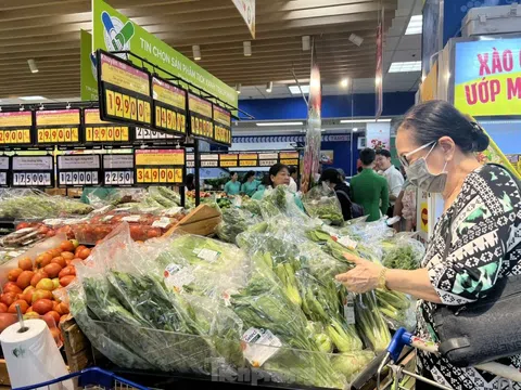 'Vàng thau lẫn lộn' giữa hàng thật, hàng giả