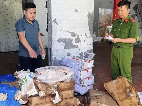 Cảnh sát phát hiện gần 9 tấn thịt đông lạnh không rõ nguồn gốc ở Ninh Bình