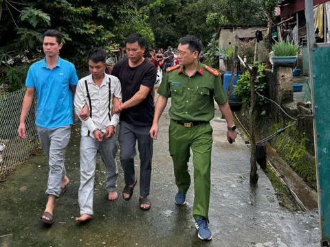 Mâu thuẫn về chỗ ngồi, ma men đâm chết người ngồi cùng quán