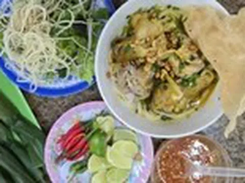 Mì Quảng Sâm, từ quán lề đường đến ngày cả ngàn tô