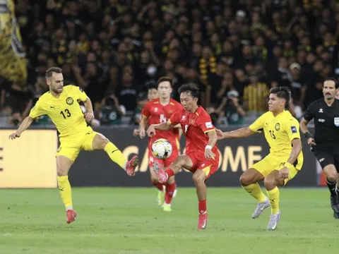Nhìn lại trận thua của đội tuyển Việt Nam trước Malaysia: Ông Kim Sang-sik không thể tạo nên phép màu