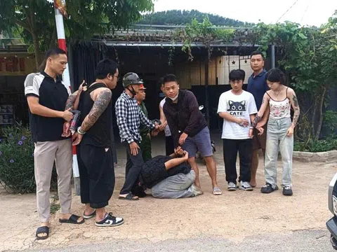 Bắt 4 đối tượng người nước ngoài cướp xe ô tô tại nút giao cao tốc