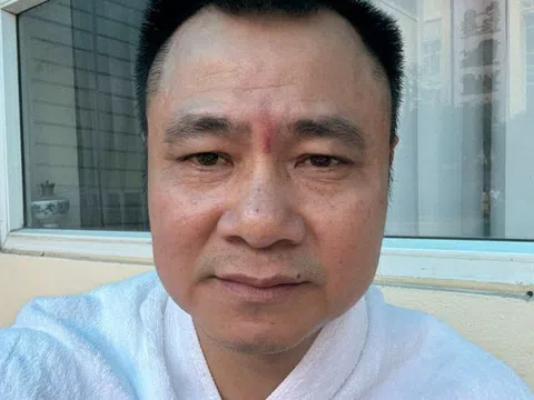 NSND Tự Long xin lỗi