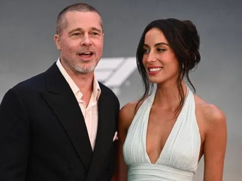 Brad Pitt bên bạn gái kém 29 tuổi