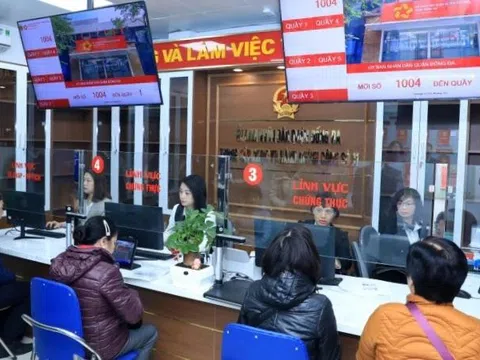 Hà Nội yêu cầu 'khóa sổ' 3 lĩnh vực hành chính cấp huyện trong ngày 30/6