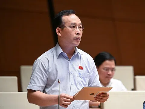 Đại biểu lo thế hệ con cháu 'gánh nặng' nợ công, Bộ trưởng nói 'hết sức yên tâm'
