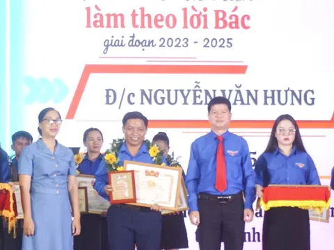Thanh niên tiên tiến làm theo lời Bác thắp sáng những vùng quê