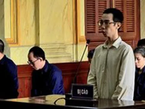 Giao dịch viên chiếm đoạt hơn 5 tỉ đồng của ngân hàng để ‘làm nhiệm vụ’, lãnh 20 năm tù