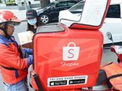 Shopee thu 'phí hạ tầng', khó cho cửa hàng nhỏ