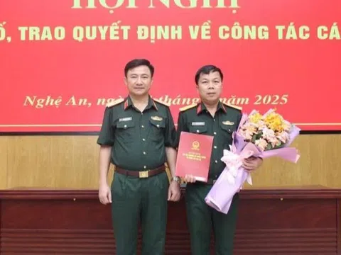 Bản tin 8H: Bộ Chỉ huy quân sự thành phố Huế có tân Chính ủy