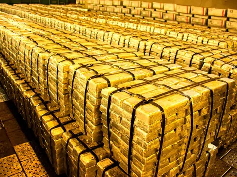Các nước đổ xô dự trữ vàng khi Mỹ tấn công Iran
