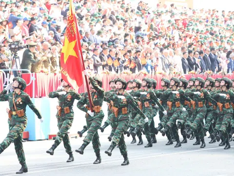 Biểu diễn múa súng, quân nhạc... ở TPHCM chào mừng 80 năm Ngày truyền thống Bộ Tổng Tham mưu