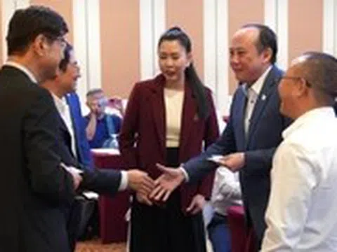 Bất động sản Danh Khôi đổi tên, chuyển sang làm cả nông nghiệp và y tế