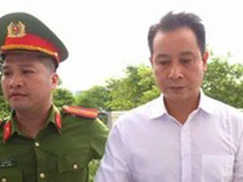 Nhận 5 tỉ và 500.000 USD, cựu phó bí thư Vĩnh Phúc nói 'đây là tiền bị cáo xin của Hậu'