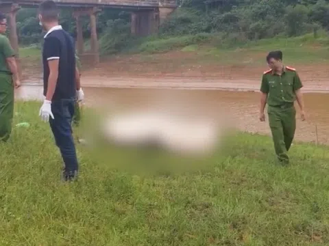 Đi giăng lưới, phát hiện thi thể nam giới bị trói tay trôi sông