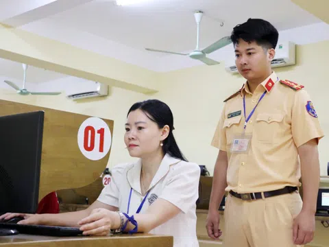 Cận cảnh quy trình Công an Hà Nội sát hạch lái xe máy