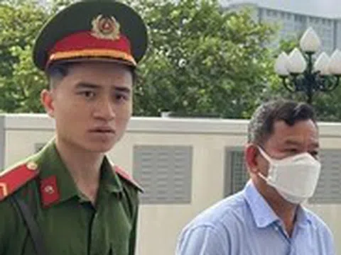 Cựu chủ tịch Quảng Ngãi khai dùng tiền nhận hối lộ từ ông chủ Phúc Sơn để xây nhà tình nghĩa