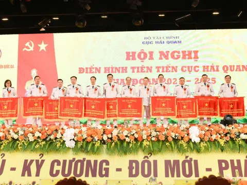 Hải quan vinh danh những cá nhân, tập thể điển hình tiên tiến, xuất sắc trong phong trào thi đua yêu nước