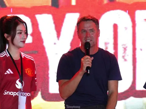 Michael Owen nói về chiếc áo số 7 với người hâm mộ Đà Nẵng