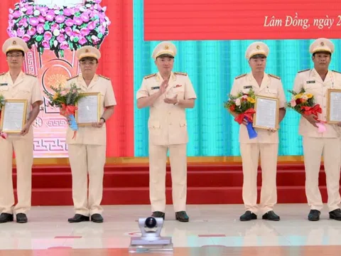 Công bố quyết định của Bộ trưởng Công an về công tác cán bộ