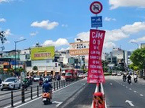 Cho xe máy rẽ trái từ đường Cộng Hòa vào nhà ga T3, đường sá thông thoáng hơn