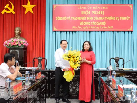 Chủ tịch UBND tỉnh Bến Tre Trần Ngọc Tam nghỉ hưu trước tuổi