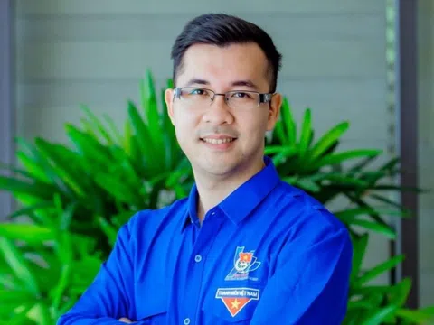 Bí thư Tỉnh Đoàn Quảng Ninh được trao quyết định bổ nhiệm làm Bí thư Đảng ủy xã