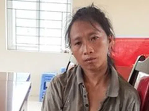 Bắt người phụ nữ giấu ma túy trong vùng kín