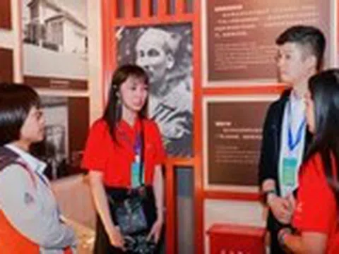 Hành trình đỏ: Thúc đẩy giao lưu thanh niên Việt - Trung