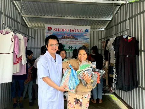 Gian hàng 0 đồng của các bác sĩ trẻ vùng cao Quảng Ngãi