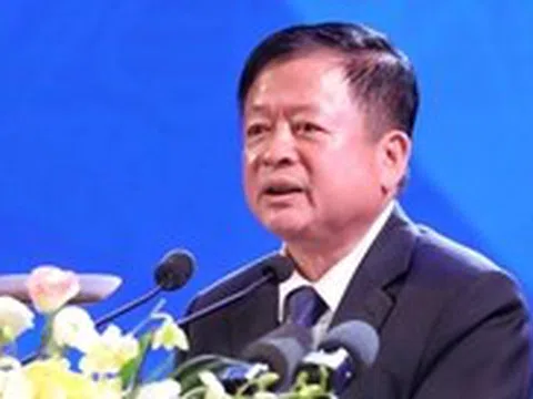 Văn nghệ sĩ phải ‘dắt tay người tốt trở lại văn học nghệ thuật’