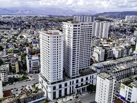 Hàng trăm hộ dân ‘mắc kẹt’ ở chung cư Times Garden Hạ Long