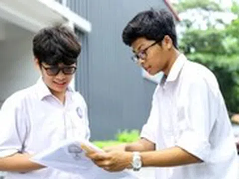Điểm chuẩn vào lớp 10 ở Hà Nội: Căng như dây đàn
