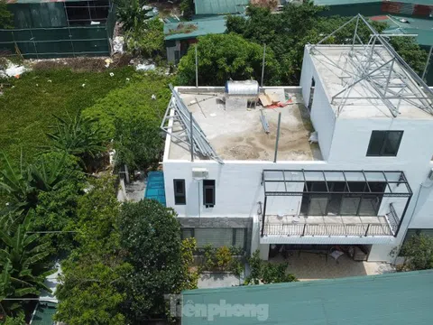Các hồ lớn ở phường Định Công đang bị 'biến dạng'