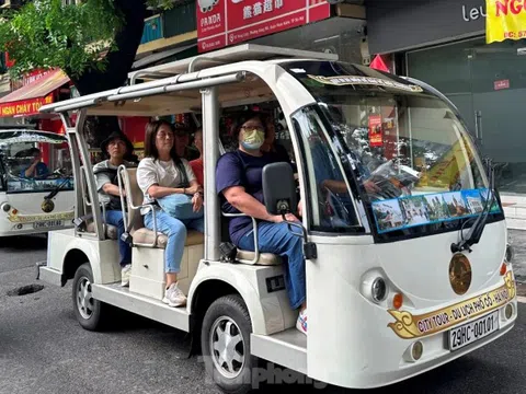 Ô tô điện chở khách chạy trên đường cấm: Sở Xây dựng Hà Nội nói gì?