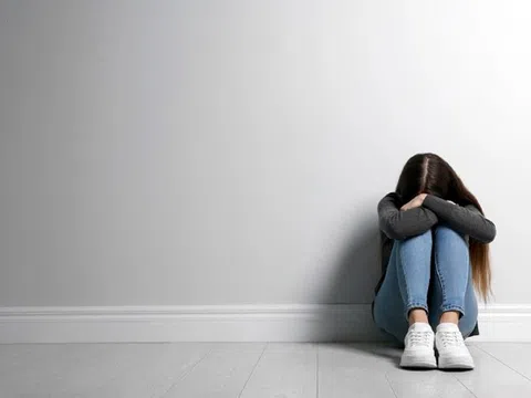 Trầm cảm tuổi học đường: Cha mẹ nhận biết sớm, đừng để con 'nghĩ quẩn' rồi ân hận