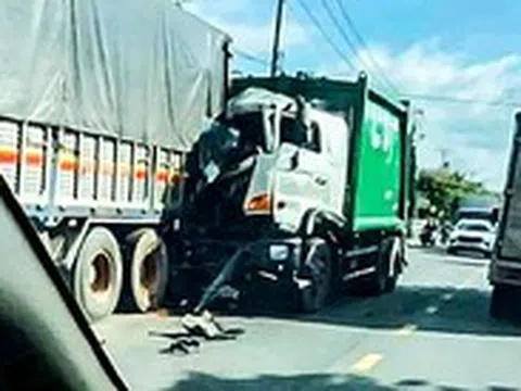 Xe rác tông đuôi xe tải trên tỉnh lộ 8, một người chết