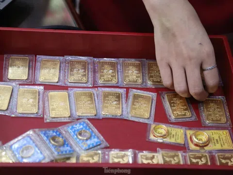 Giá vàng quay đầu giảm