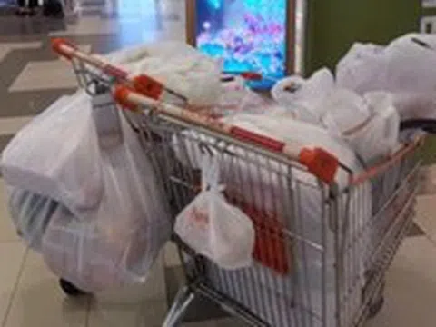 Hà Nội ban hành nghị quyết cấm sử dụng túi ni lông, hộp nhựa xốp đựng thực phẩm